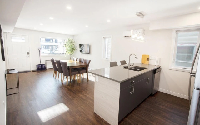 Cheerful 4 Bedrooms Duplex Unit Great Location