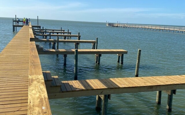 Copano Shores Seaside Paradise Home by Redawning