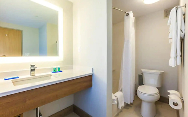 Holiday Inn Express Saint John Harbour Side by IHG