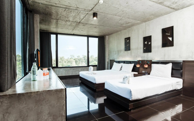 B2 Black Business & Budget Hotel
