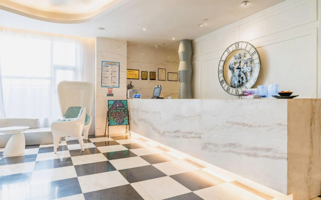 Orange Hotel Select