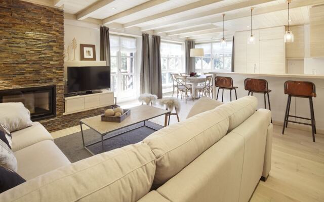 Val de Ruda Luxe 45 by FeelFree Rentals