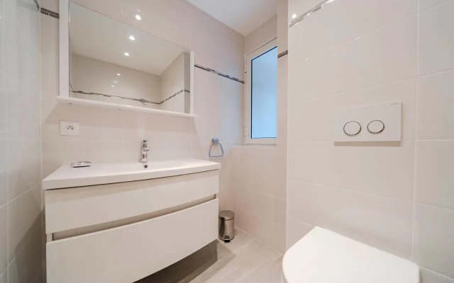 Wdf 6 bedrooms heart of Cannes!!