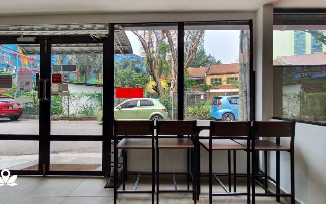 OYO 90121 Summer House Bed & Cafe