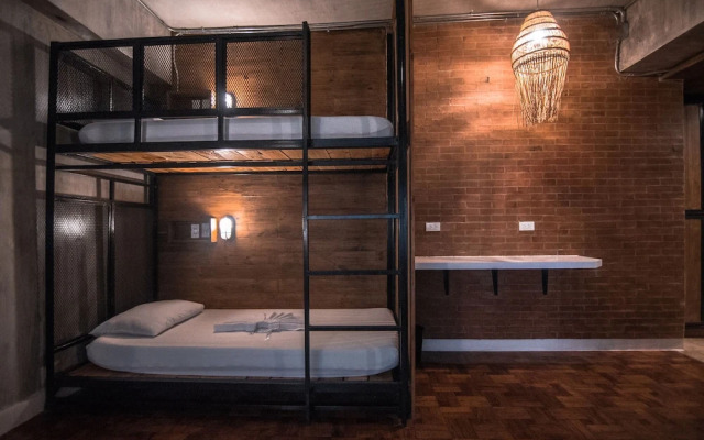 Connector Hostel