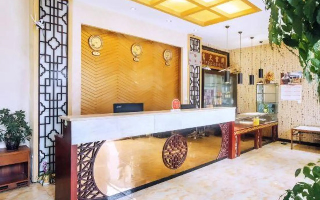 Qingshun Hotel