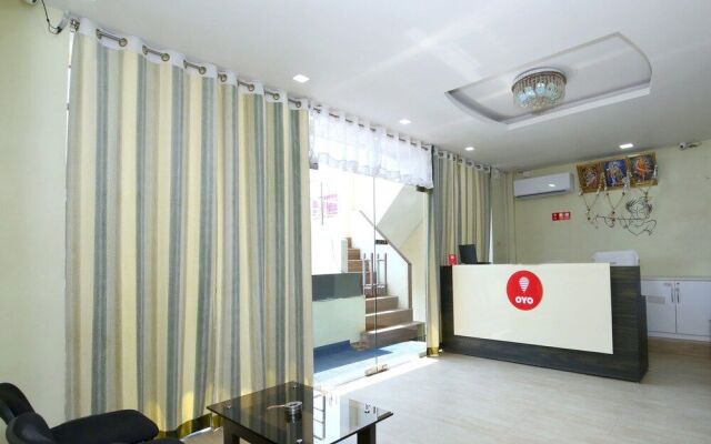 OYO 12407 Hotel Shri Radha ISBT