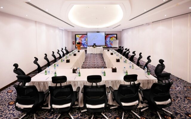 Sunday Qaser Alhamra