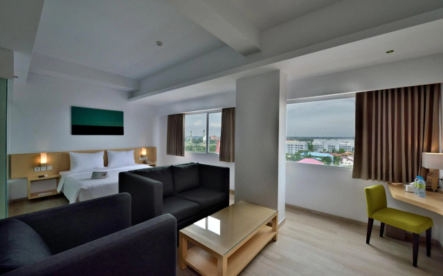 Whiz Prime Hotel Sudirman Pekanbaru - Image 4