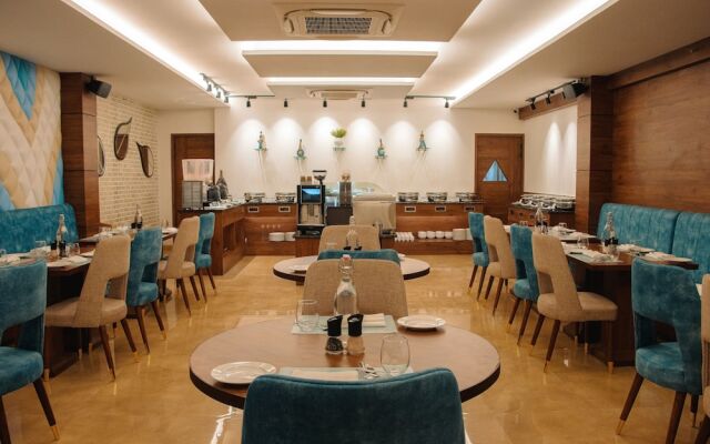 Playotel Premier Vijay Nagar