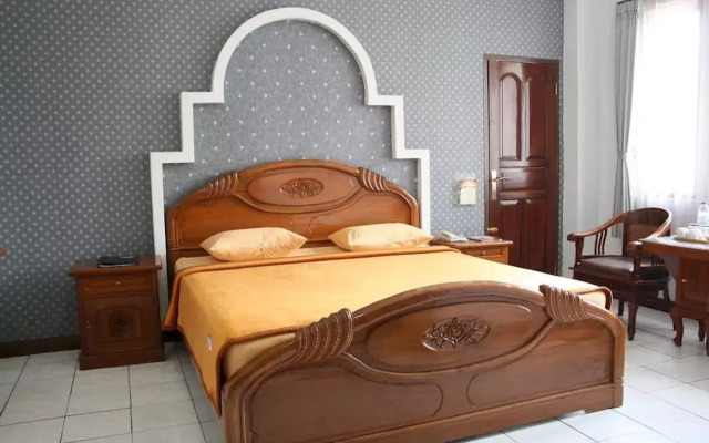 Lingga Hotel