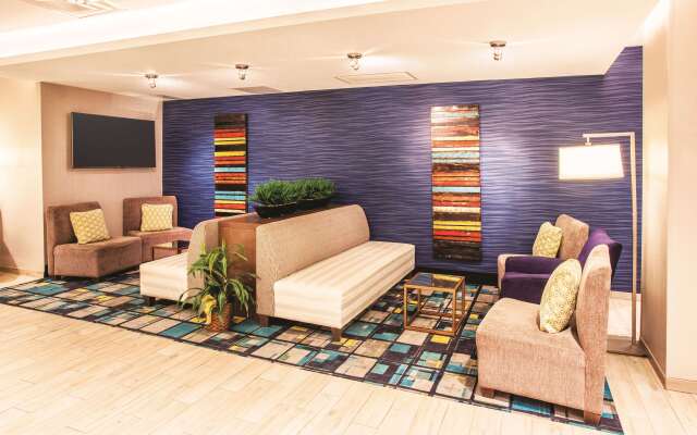 La Quinta Inn & Suites by Wyndham Duluth