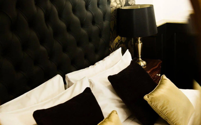 Henley Hotel