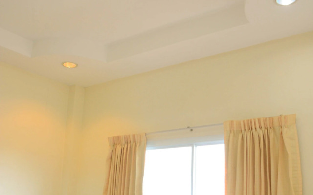Submukdaphoomplace Hotel