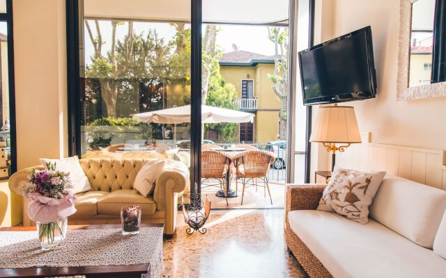 De La Ville Boutique Hotel