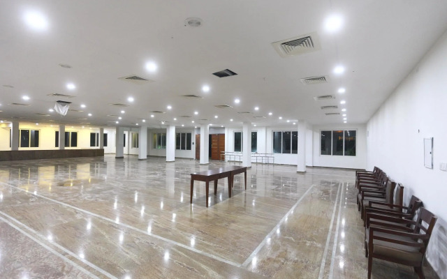 OYO Rooms ECR Off Uthandi Beach