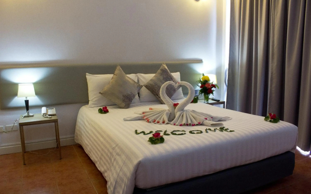 Отель On Hotel Phuket
