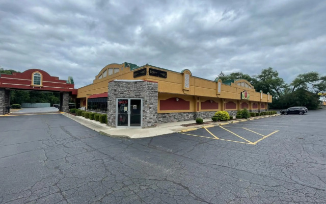 Quality Inn Conference Center Logansport