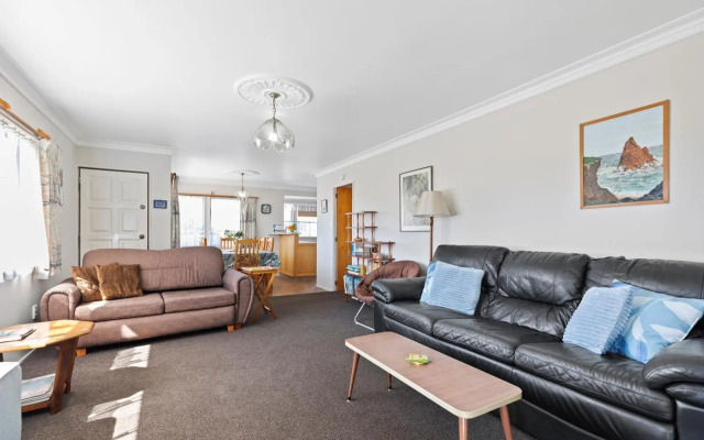 At The Mount - Mt Maunganui Holiday Home