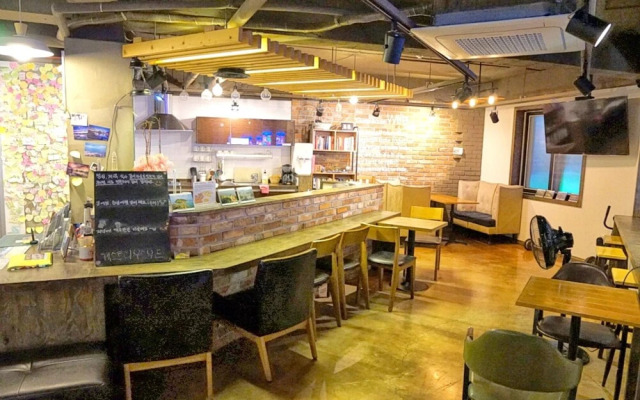 Tongyeong With Guest House