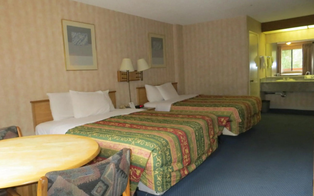 Days Inn by Wyndham Anaheim West