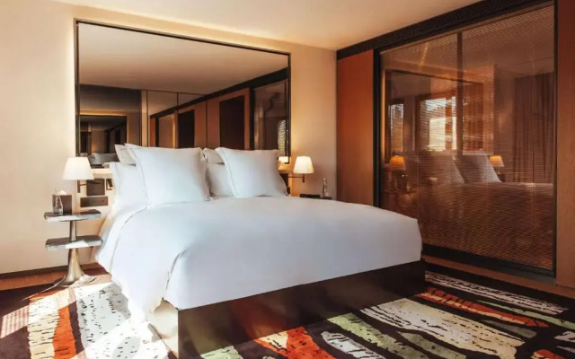 Sax Paris, LXR Hotels & Resorts