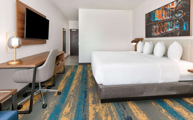 La Quinta Inn & Suites by Wyndham Terrell