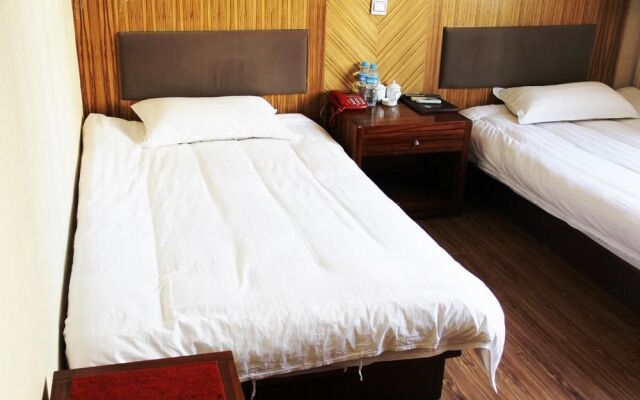Yimin Business Hotel