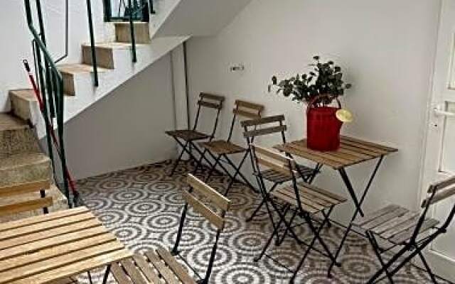 Teodora Accommodation Hostel & Suits