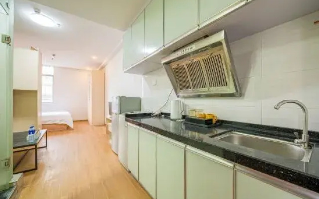Jiayi Service Apartment (Shenzhen Bao'an Fanshen Subway Station)