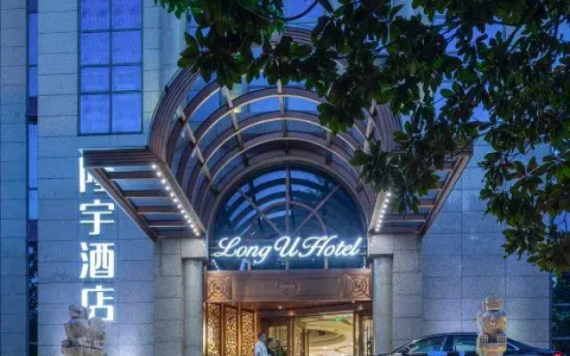 Long U Hotel