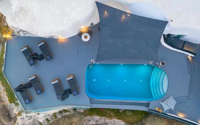 Pearl of Caldera Oia Boutique Hotel