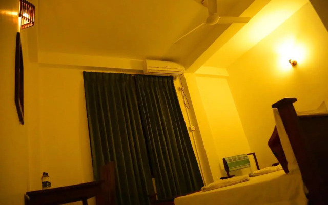 Vishmee Holiday Inn