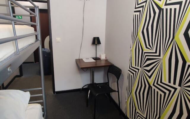 Shick Hostel & Apartments