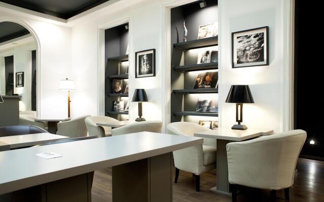 Piazza Farnese Luxury Suites