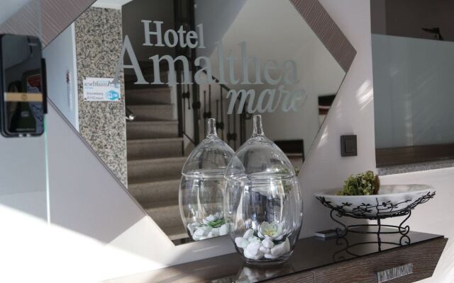 Rooms Amalthea Mare & Cafe - Bistro