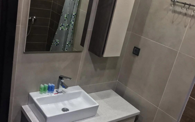 Studio Milmari ,Premier 18