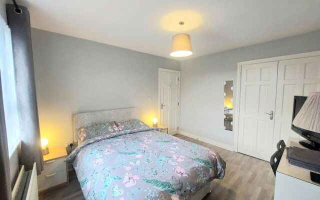 Lawnbrook Town Guest House