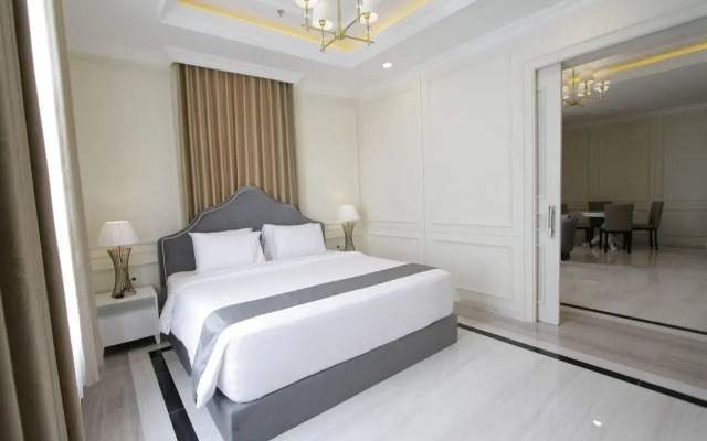 Grand Senyum Hotel