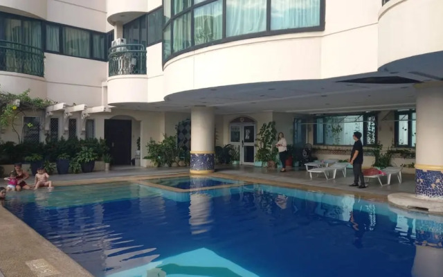 Capital O 914 Makati Palace Hotel