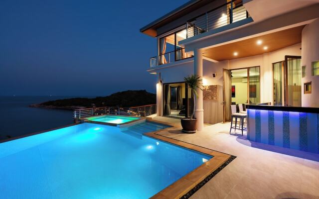 Villa Azure with Infinity Pool