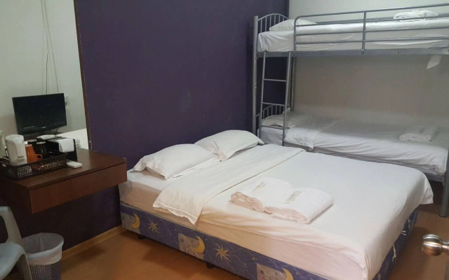 CUBE Family Boutique Capsule Hotel
