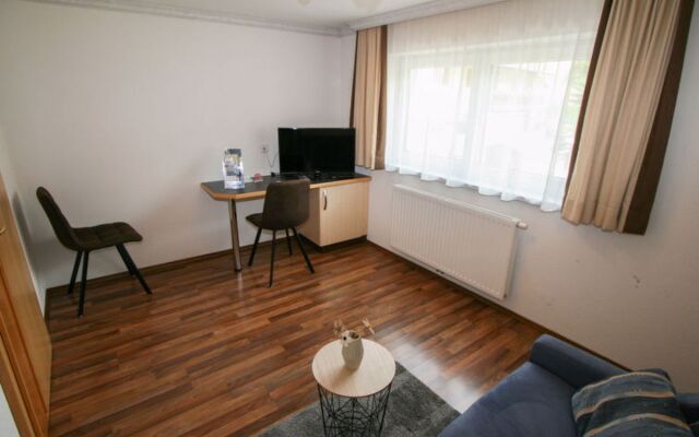 Sesselebenerhof 36723