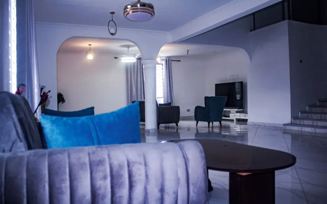 Exclusive Villa in 5 Hideout East Legon