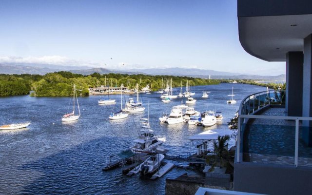 Puerto Azul Boutique Resort & Marina