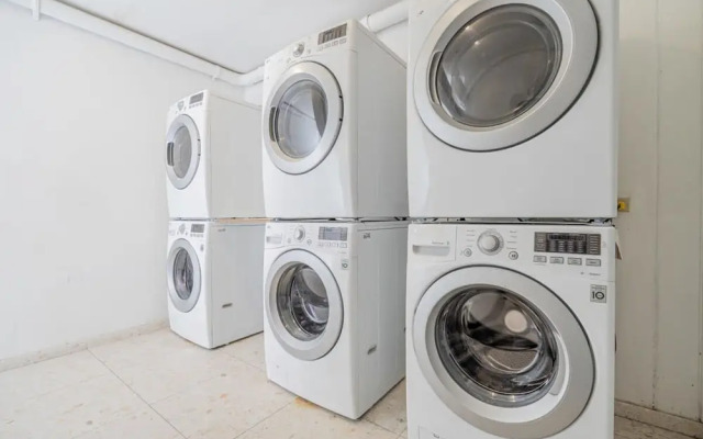 w Refined 1BR in Casco Antiguo