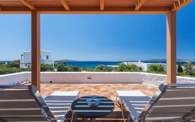 Gorgeous 6Bdr Seafront Villa