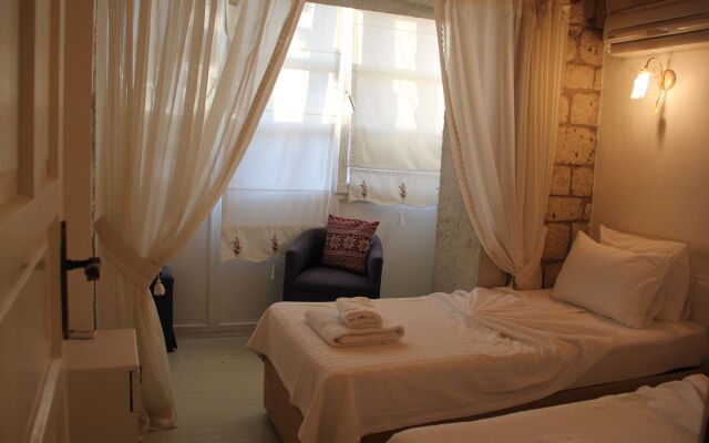 Begonvil Otel Alacati