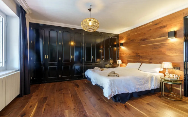 Golden Villa Luxury Pool Retreat & Beach