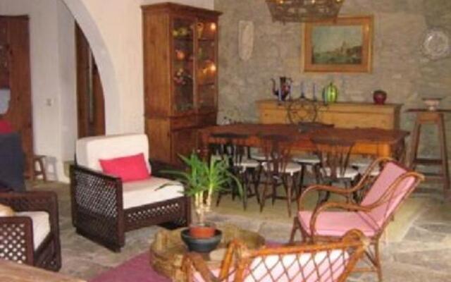 Rivas House